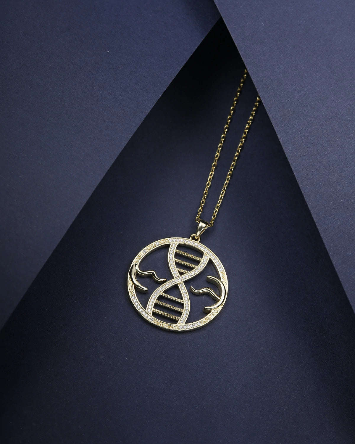 Meander Pendant
DNA Pendant
925 Silver Pendant
Greek Key Design
Tide Jewelry
Gene Jewelry
Nature Inspired Jewelry
Silver Necklace
Symbolic Pendant
Meaningful jewelry