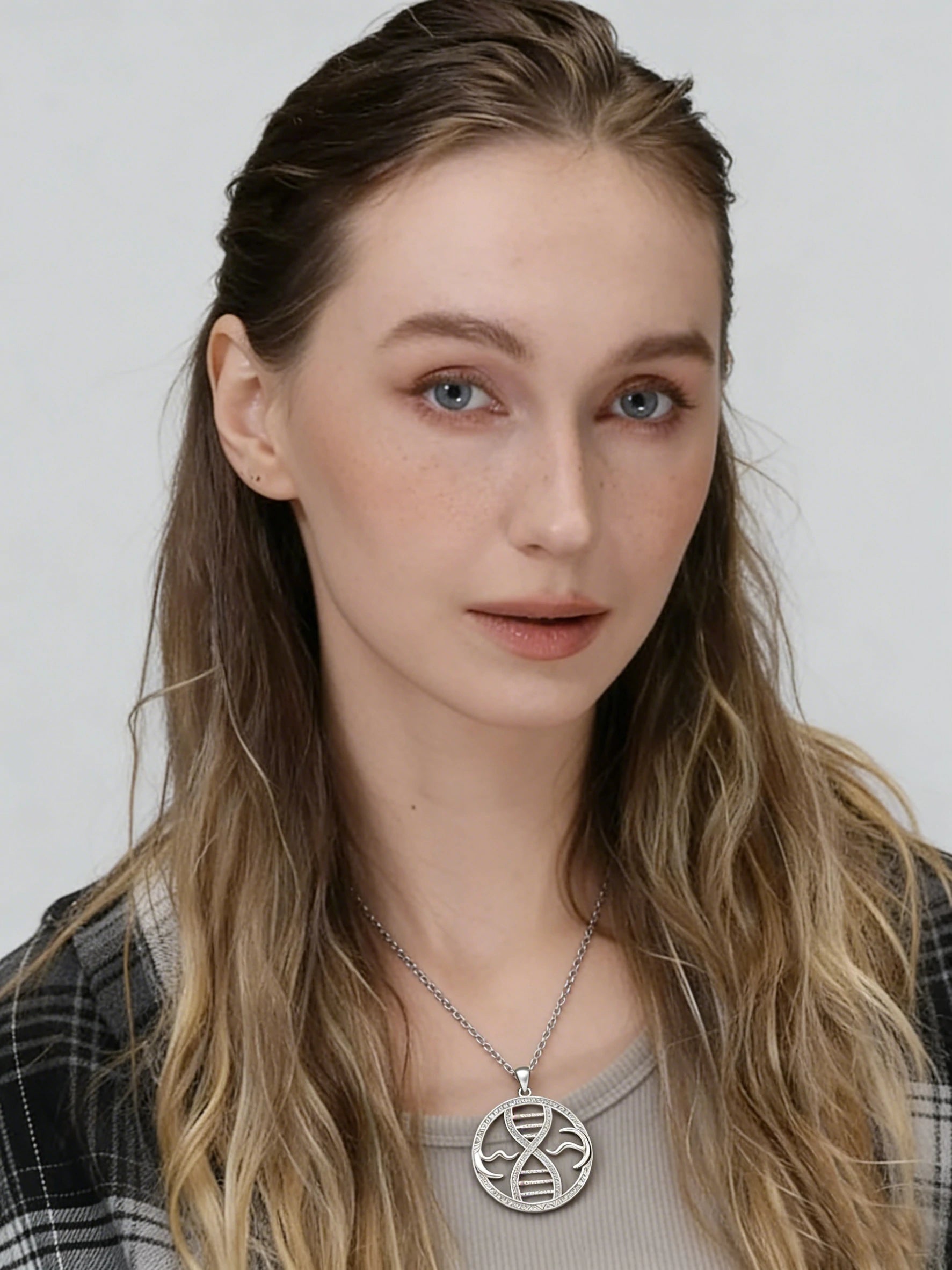 Meander Pendant
DNA Pendant
925 Silver Pendant
Greek Key Design
Tide Jewelry
Gene Jewelry
Nature Inspired Jewelry
Silver Necklace
Symbolic Pendant
Meaningful jewelry