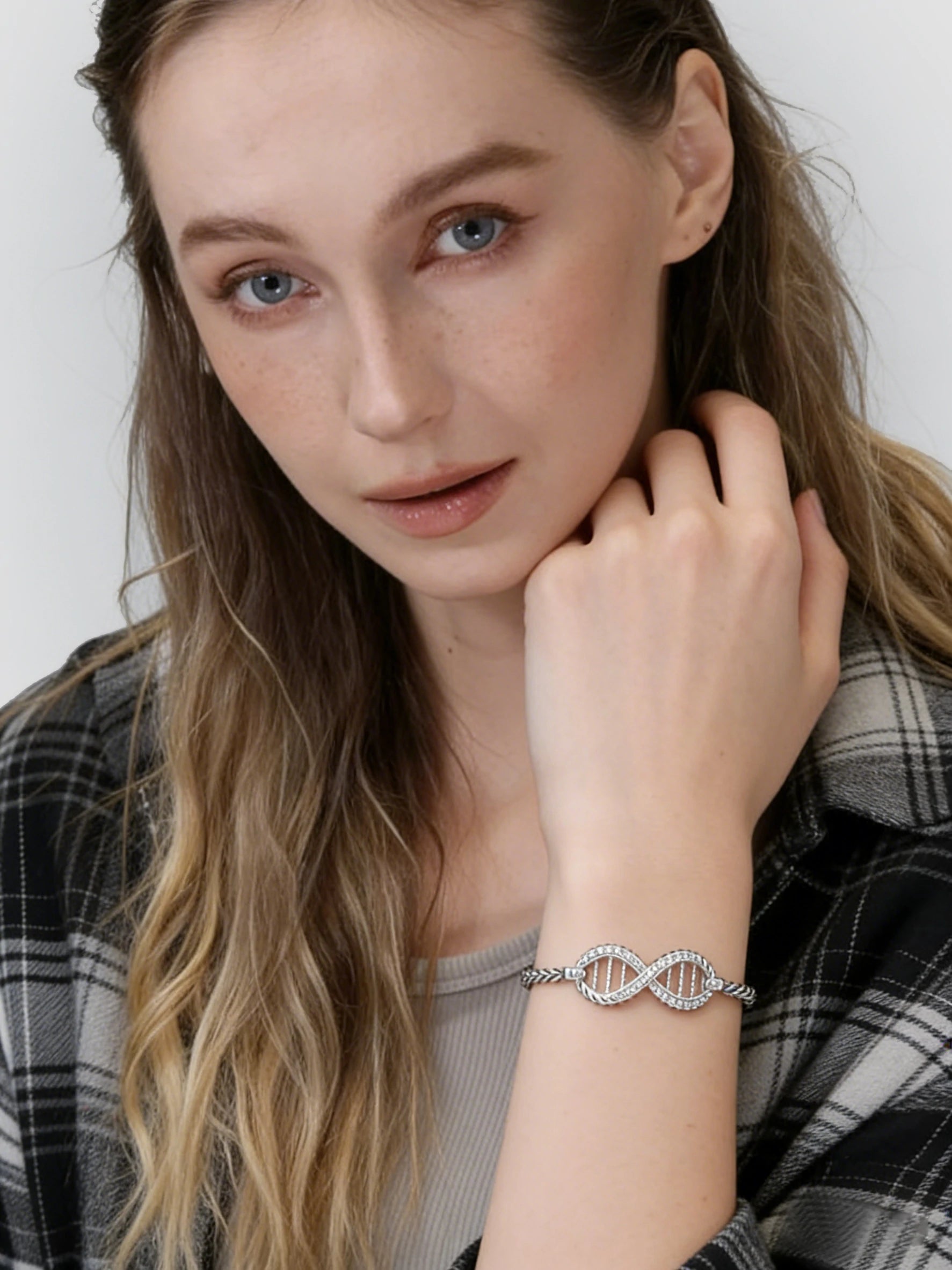 Infinity Bracelet
DNA Bracelet
925 Silver Bracelet
Rope Chain Bracelet
Twisted Gold Bracelet
Gene Jewelry
Infinity Symbol Jewelry
Everyday Luxury
Wearable Art
Meaningful jewelry