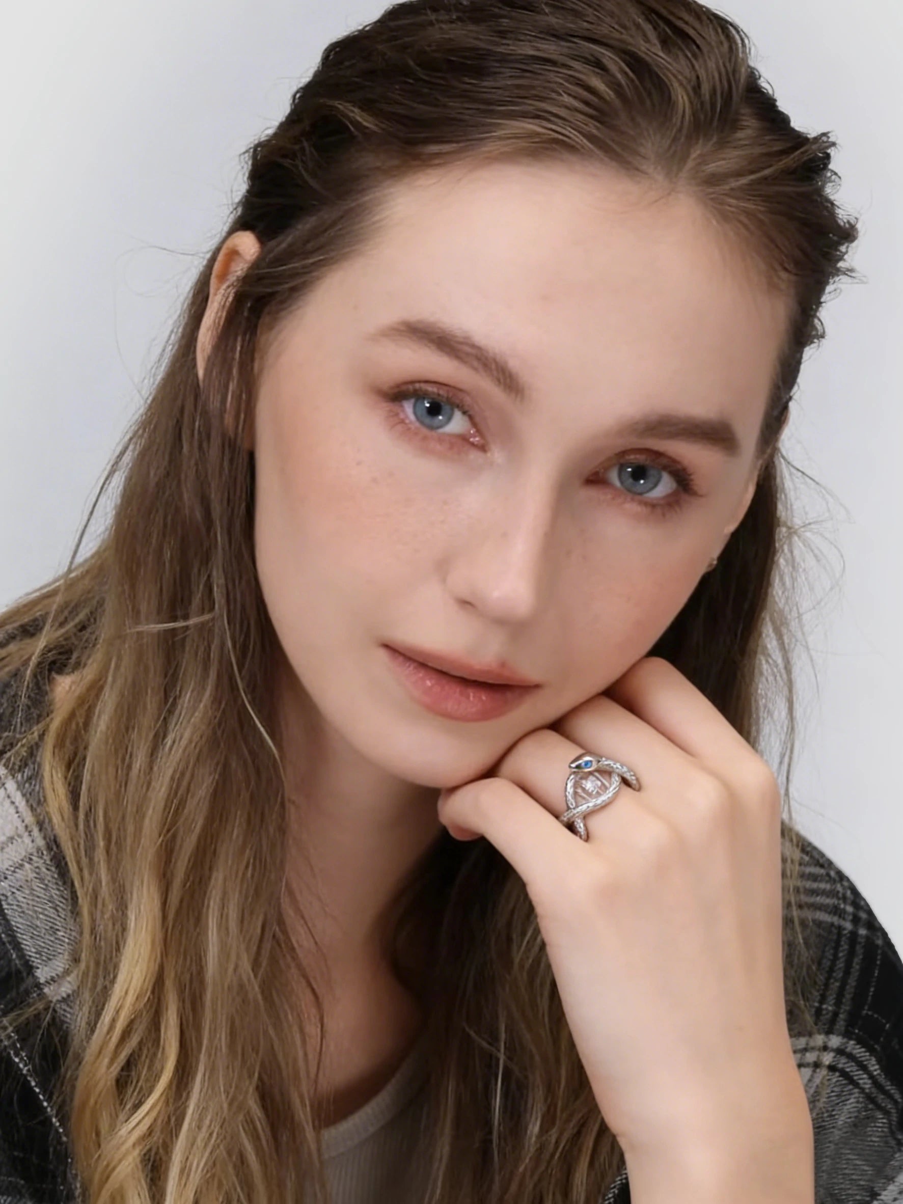 Serpent Ring
DNA Jewelry
925 Silver Ring
Sapphire Ring
Serpent Gene Ring
Mystical Ring
Snake Ring Design
Genealogy Jewelry
Statement Ring
Silver Gemstone Ring